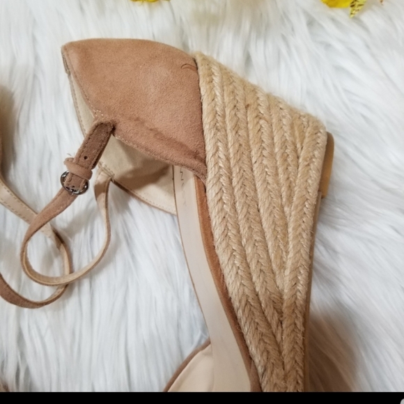 NINE WEST Cream And Tan Espadrilles Wedge Heel Sandals SIZE 9.5 M. - Picture 7 of 16